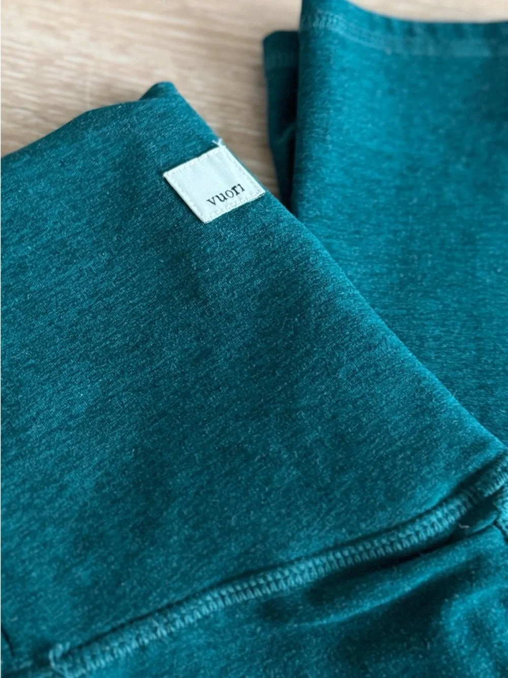 Vuori Clean Elevation Legging - Heather Teal - Picture 5 of 6
